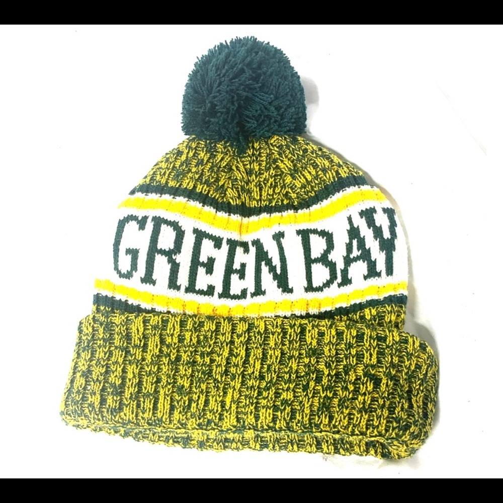 SOLD Green Bay Packer’s Winter Pom Hat